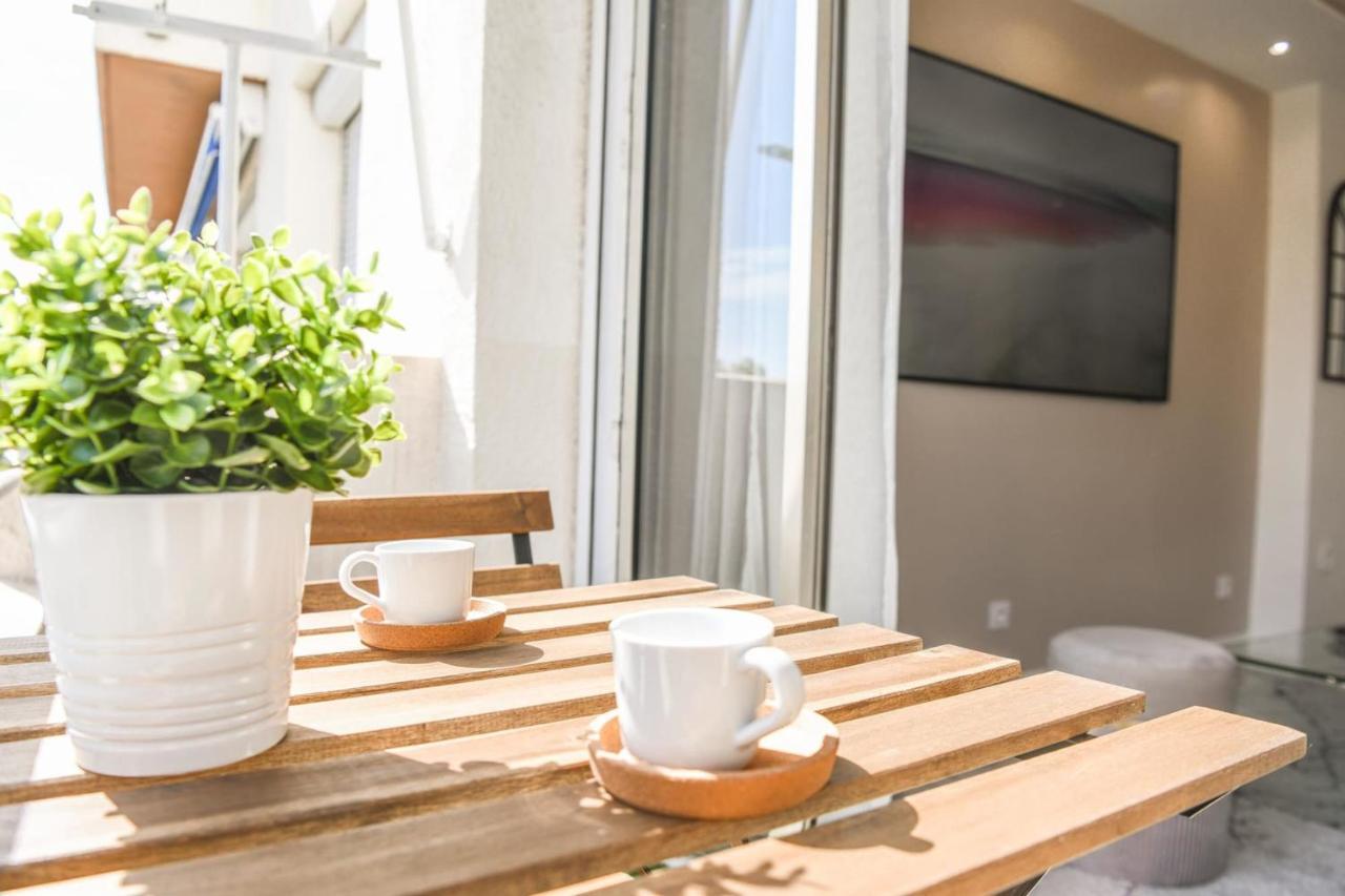 Appart Standing 2 Chambres Avec Balcon Et Parking Marseille Luaran gambar